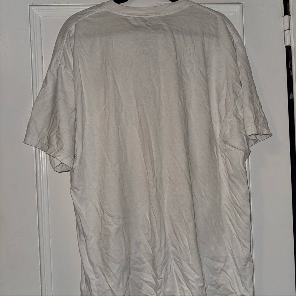 Urban Outfitters White Graphic Short Sleeve Tee with Portrait - Picture 4 of 4
